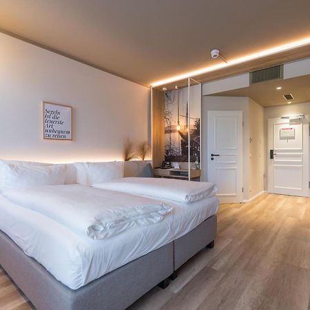 Hafenhotel Zu พุทบัส ภายนอก รูปภาพ