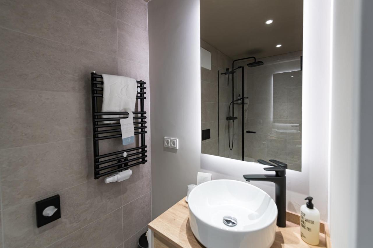 Hafenhotel Zu พุทบัส ภายนอก รูปภาพ