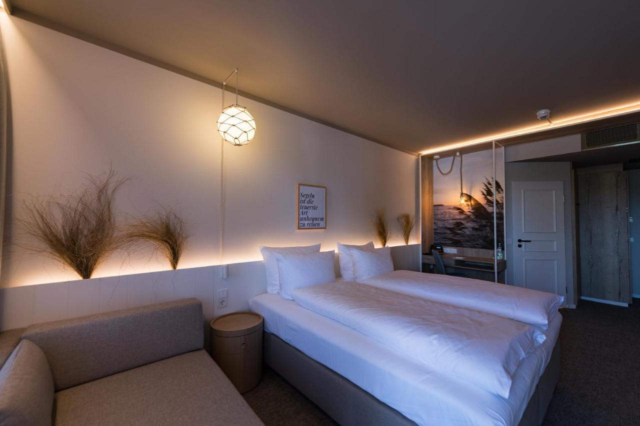 Hafenhotel Zu พุทบัส ภายนอก รูปภาพ